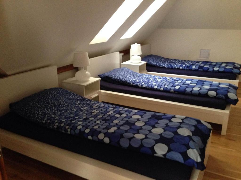 Onefam Miru Hostel Prága Szoba fotó