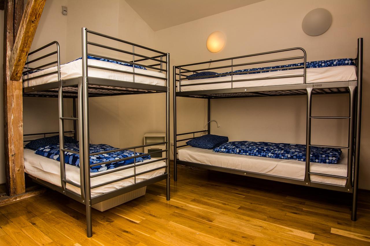 Onefam Miru Hostel Prága Kültér fotó