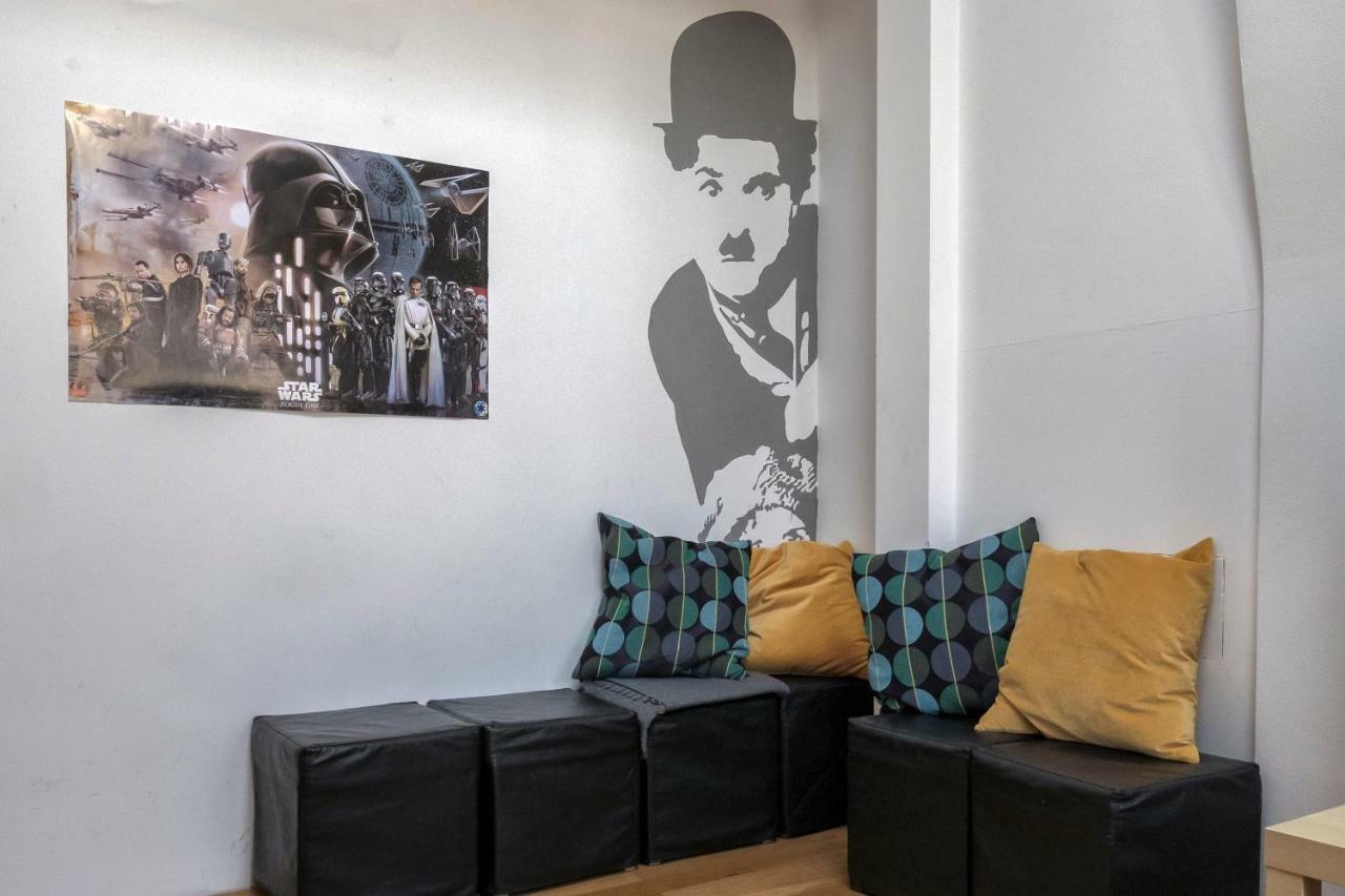 Onefam Miru Hostel Prága Kültér fotó